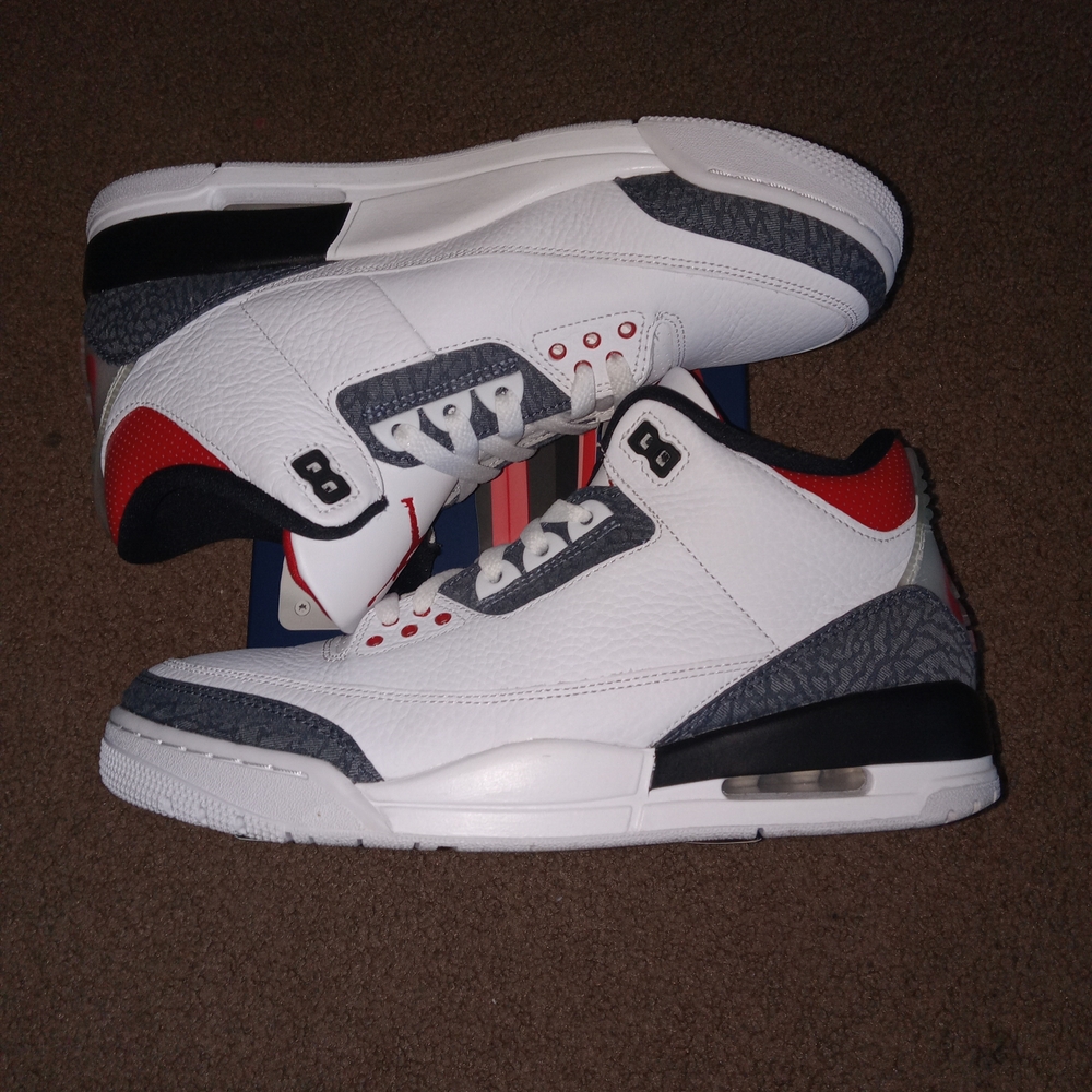 $160 OBO mens Size 10 Jordan 3 Cement Fire Red